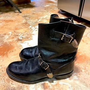 Men’s Uggs Leather boots